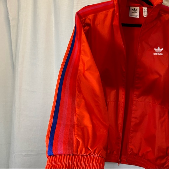 Adidas Originals Unisex Adicolor 3D Trefoil 3-Stripes Track Jacket in Active Red - Picture 11 of 15